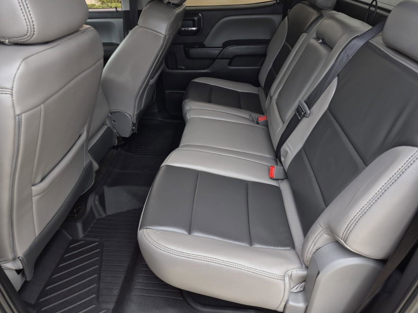 Used 2018 Chevrolet Silverado 1500 Custom w/ Custom Value Package image 15