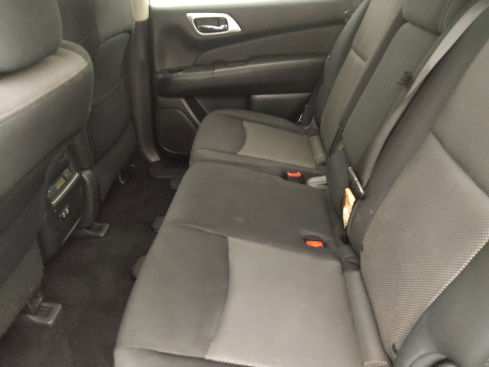 Used 2019 Nissan Pathfinder S FWD image 18