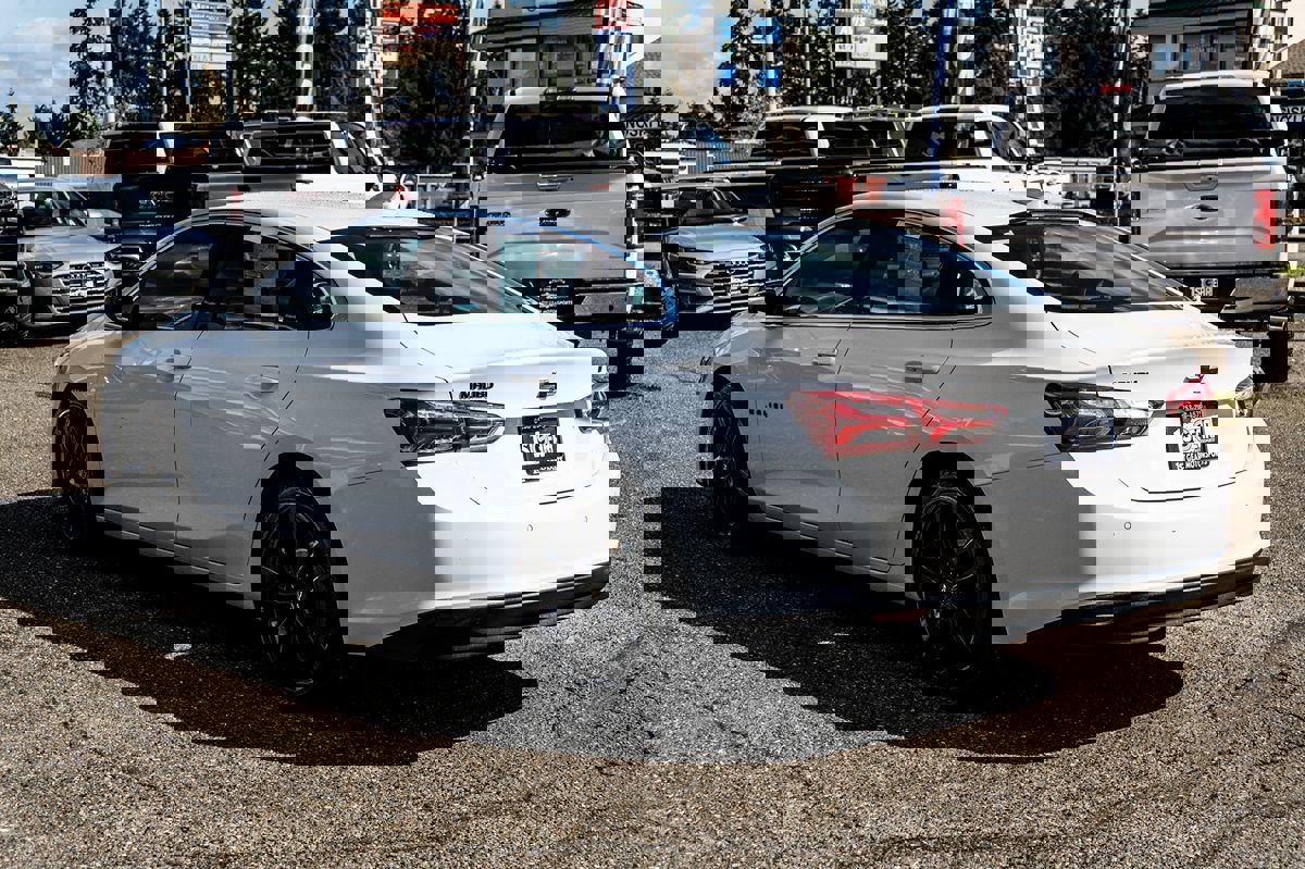 Used 2024 Chevrolet Malibu LT w/ Sport Edition image 17