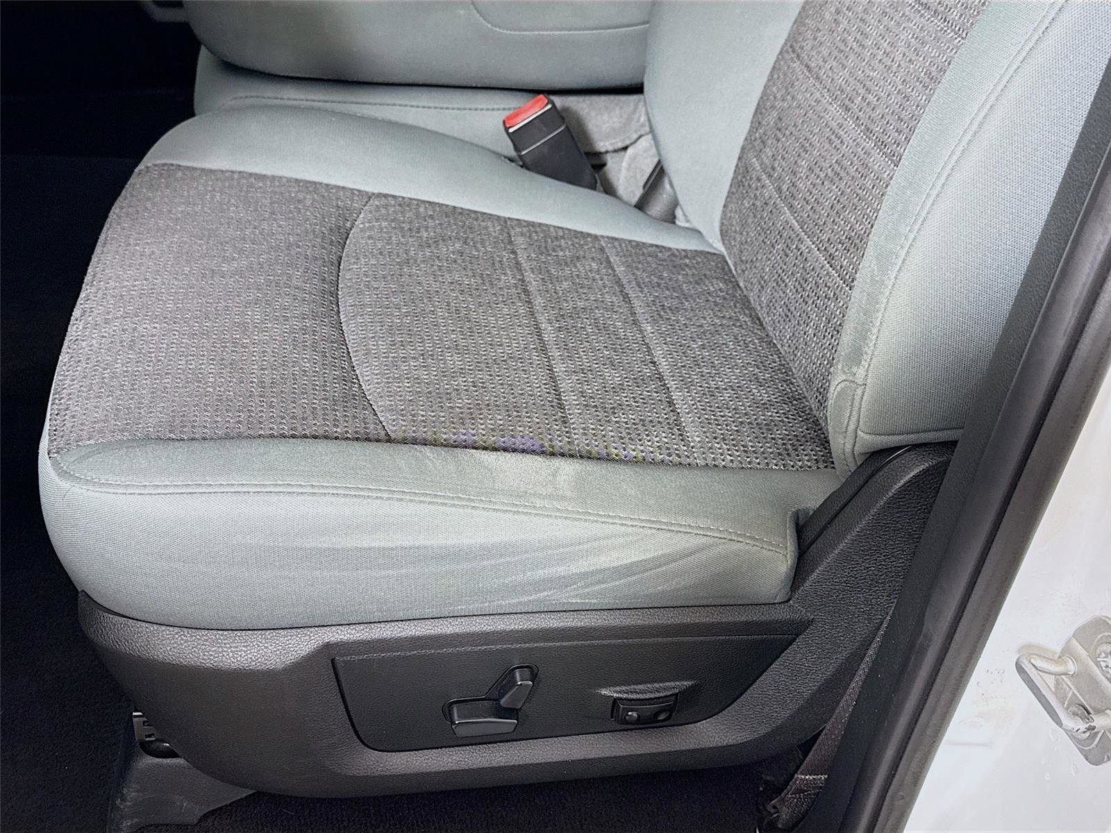 Used 2018 RAM 1500 Big Horn image 12