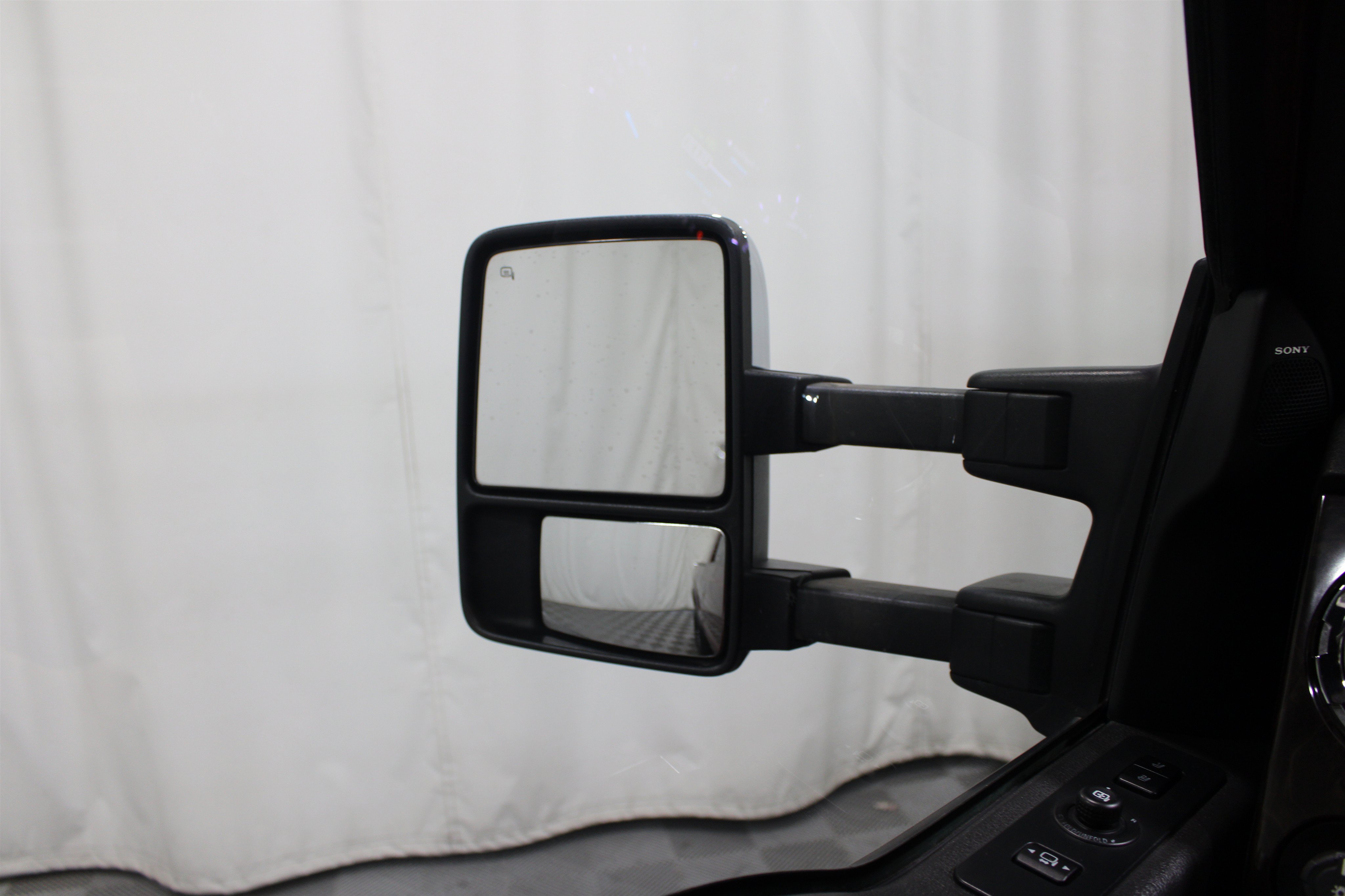 Used 2013 Ford F250 Platinum w/ FX4 Off Road Pkg AWD/4WD image 9