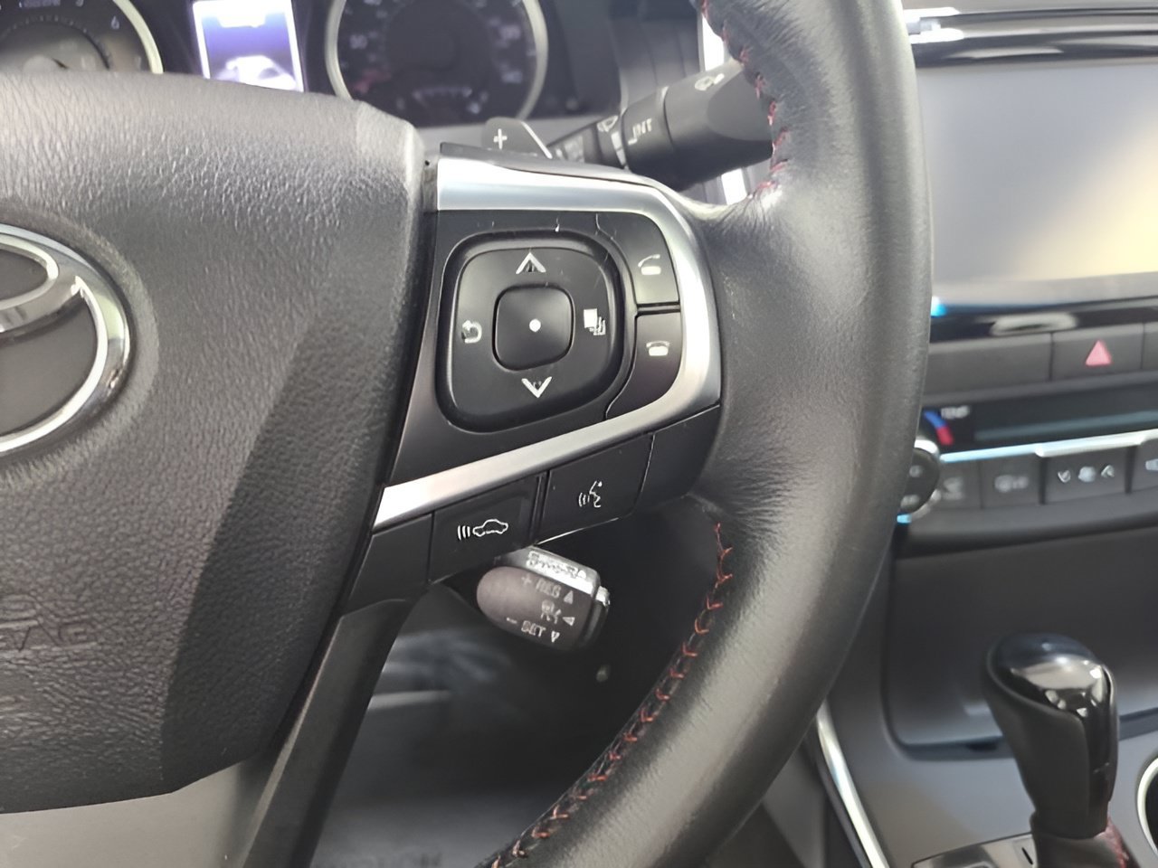 Used 2015 Toyota Camry XSE w/ Advanced Technology Package FWD image 29