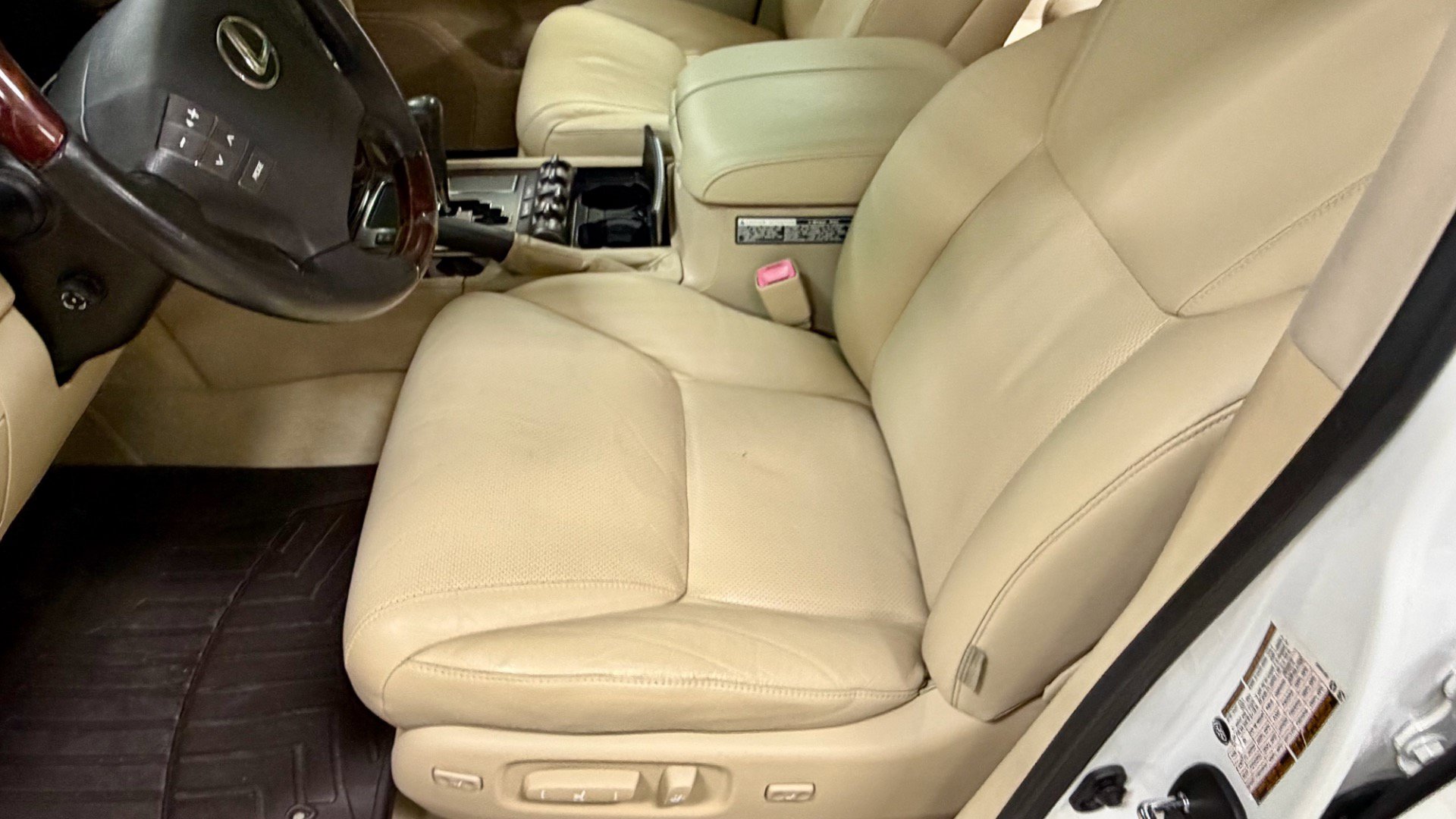 Used 2009 Lexus LX 570 4WD image 18