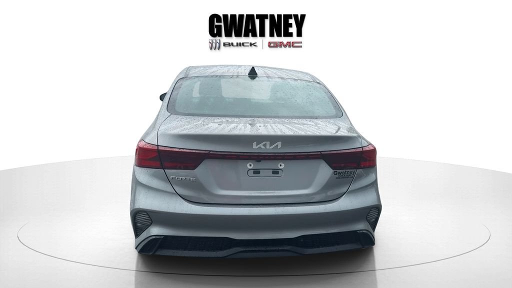 Used 2023 Kia Forte LXS FWD image 4