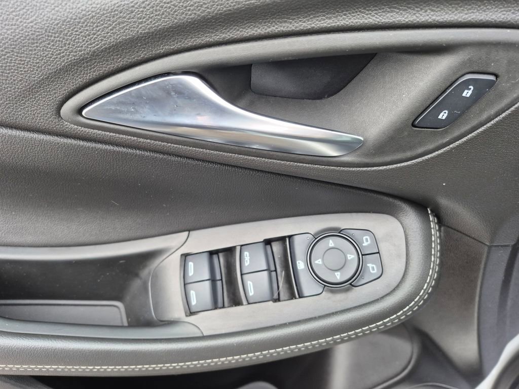 Used 2023 Buick Encore GX Preferred w/ Cold Weather Comfort Package image 10