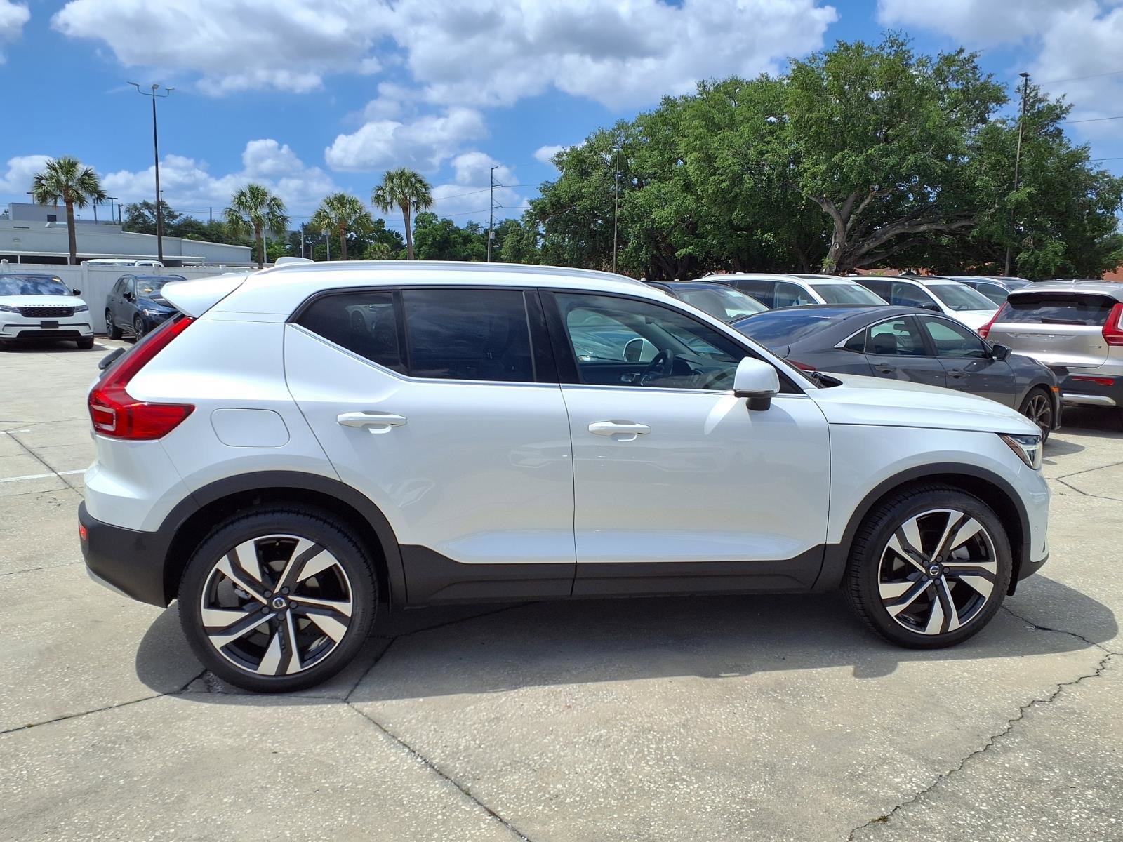 Certified 2023 Volvo XC40 B5 Plus w/ Driver Assist Package image 8