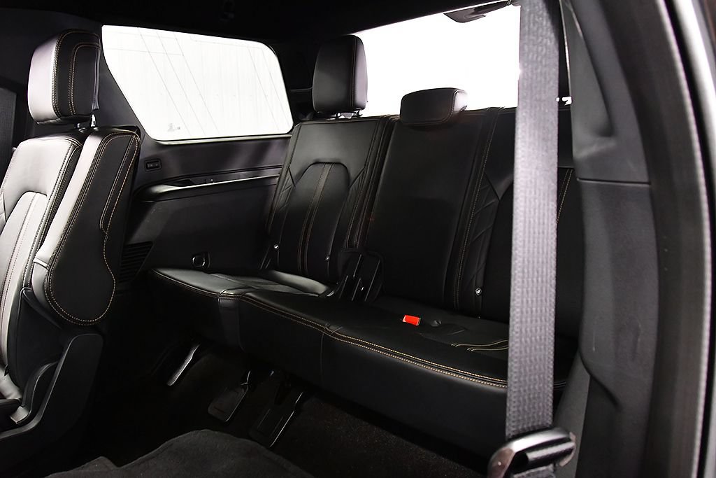 Used 2023 Ford Expedition Platinum AWD/4WD image 31