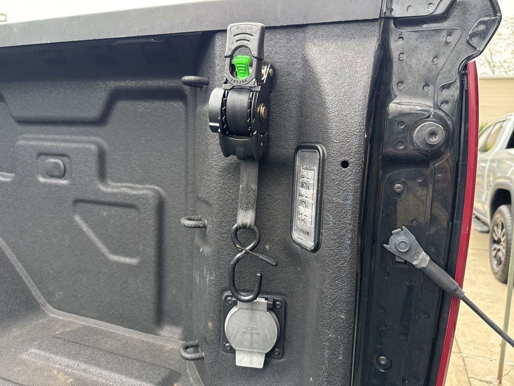 Used 2024 Chevrolet Silverado 2500 ZR2 w/ Technology Package image 46