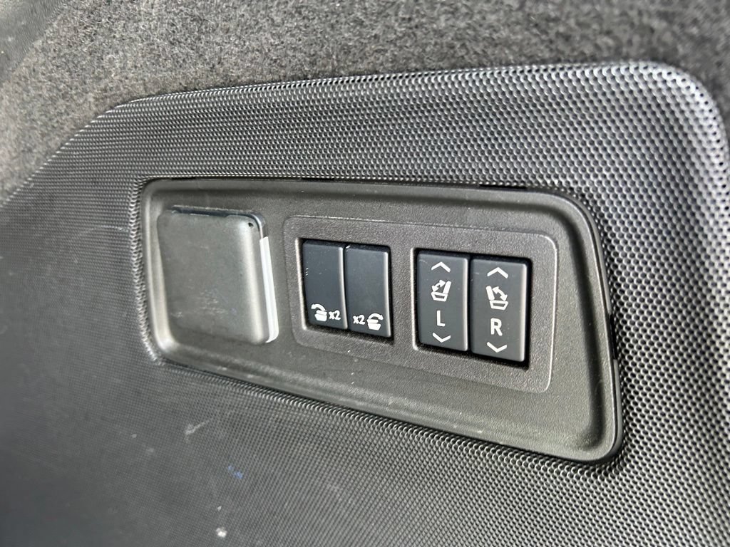Used 2025 Cadillac Escalade V AWD/4WD image 54