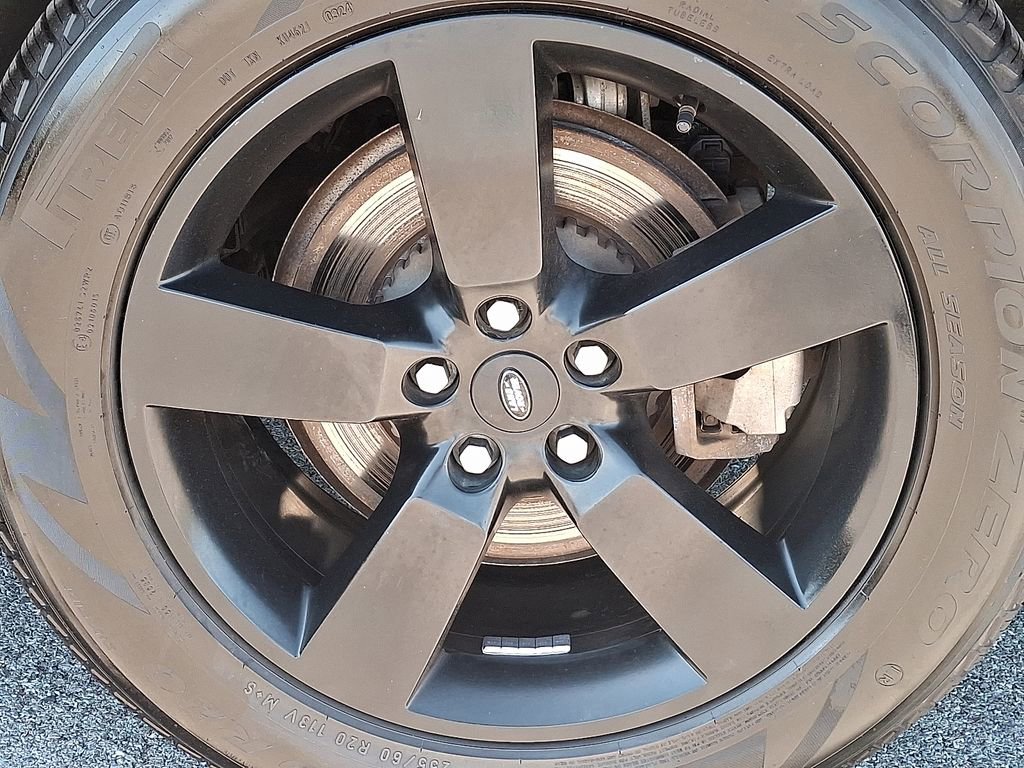 Certified 2023 Land Rover Defender 130 SE image 8