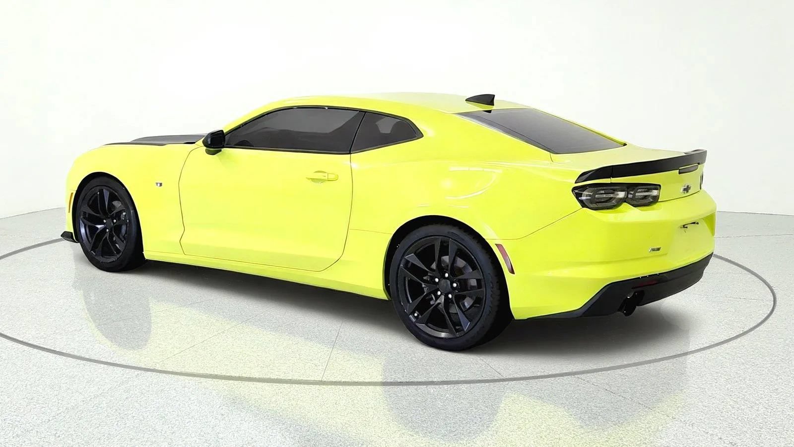 Used 2019 Chevrolet Camaro LT w/ 1LE Track Performance Package RWD image 6
