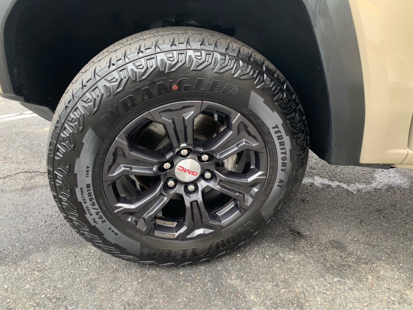 Used 2024 GMC Canyon Elevation w/ Convenience Package image 7