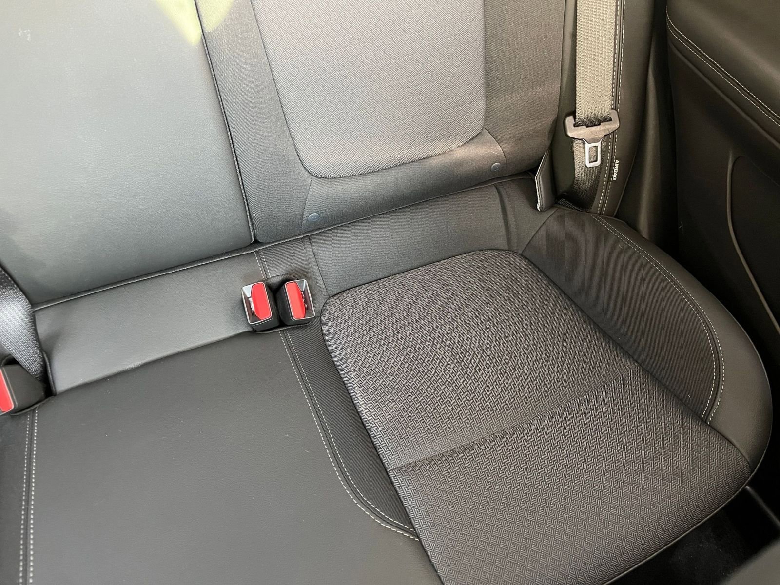 Used 2025 Buick Encore GX Preferred image 38