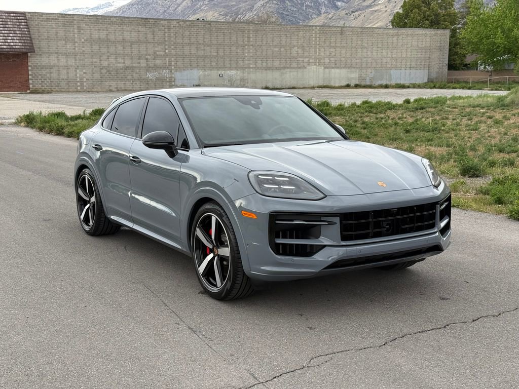 Used 2026 Porsche Cayenne S AWD/4WD image 2