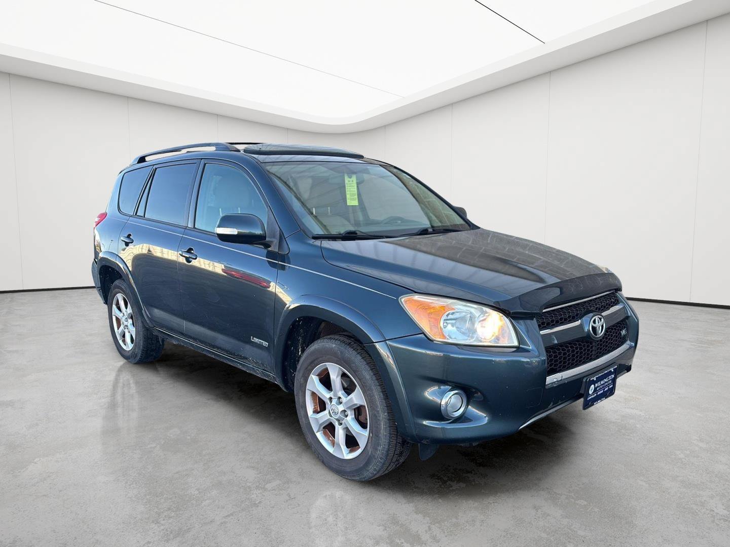 Used 2010 Toyota RAV4 Limited w/ Limited Extra Value Pkg FWD image 2