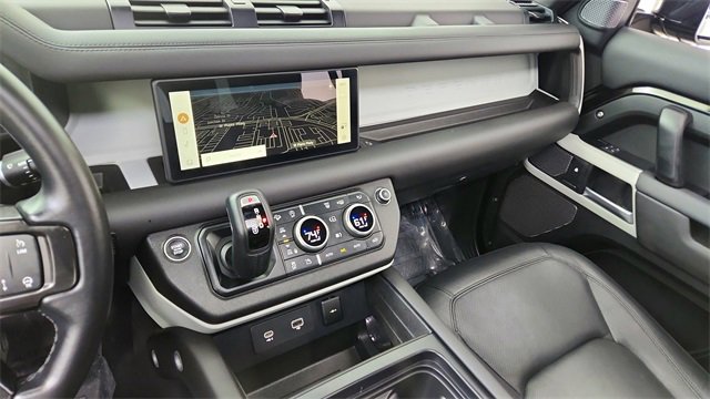 Used 2024 Land Rover Defender 110 S image 41