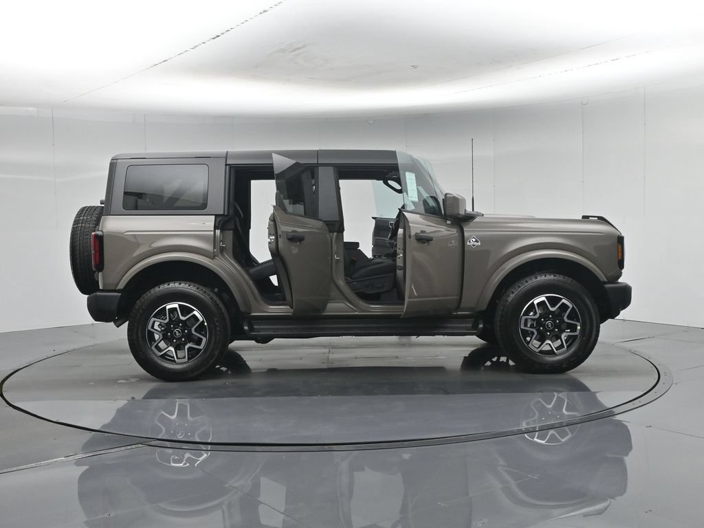 New 2026 Ford Bronco Outer Banks AWD/4WD image 4