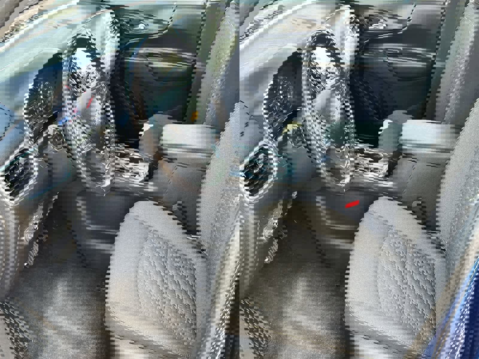 Used 2019 Chevrolet Equinox LT w/ Driver Convenience Package image 10