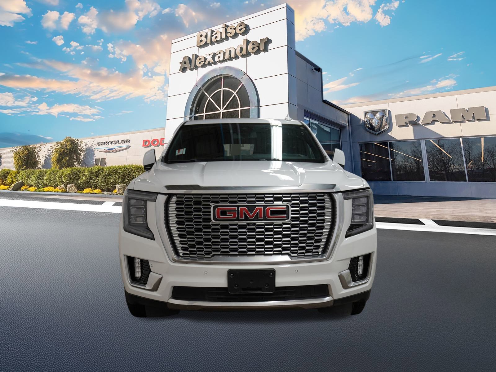 Used 2023 GMC Yukon Denali image 13