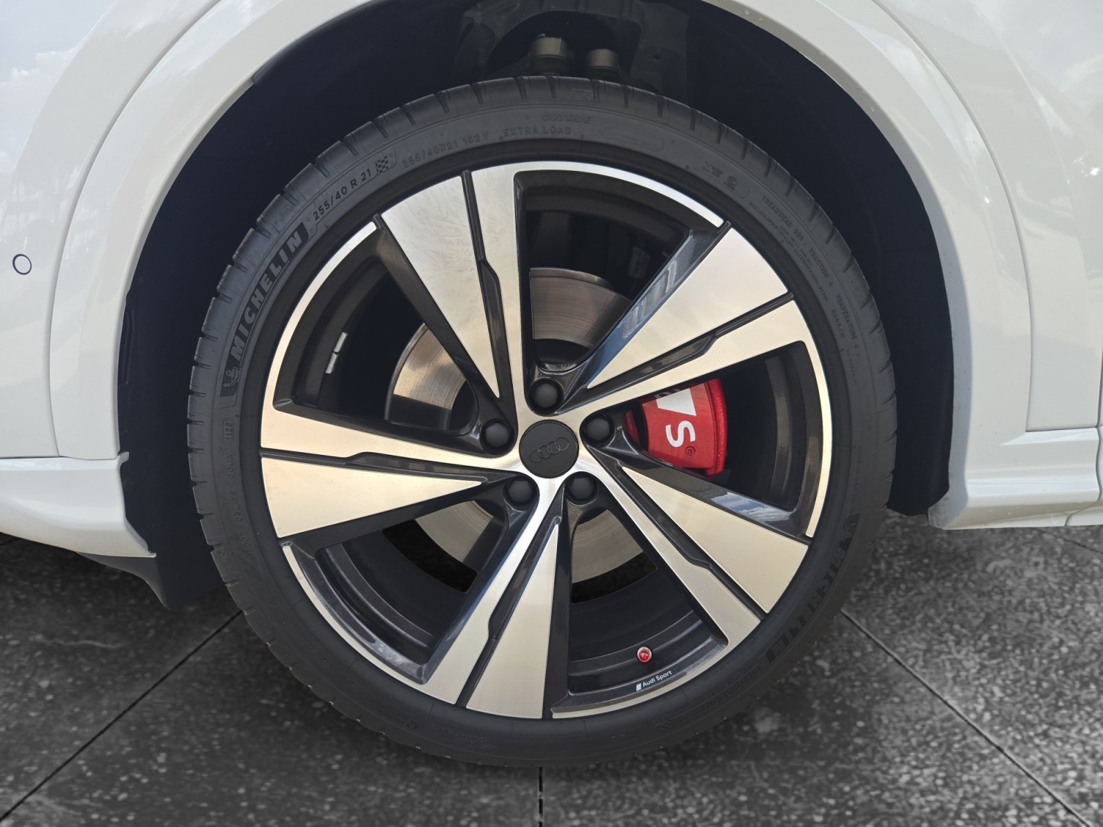 Used 2026 Audi SQ5 Premium Plus AWD/4WD image 9