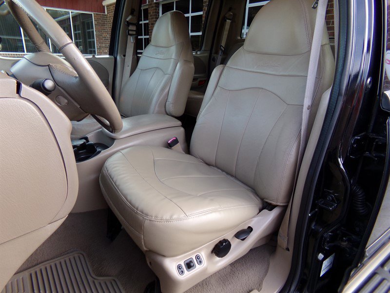 Used 2001 Ford F150 Lariat image 26