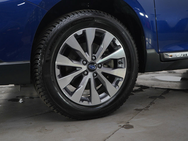 Used 2017 Subaru Outback 3.6R Touring image 24