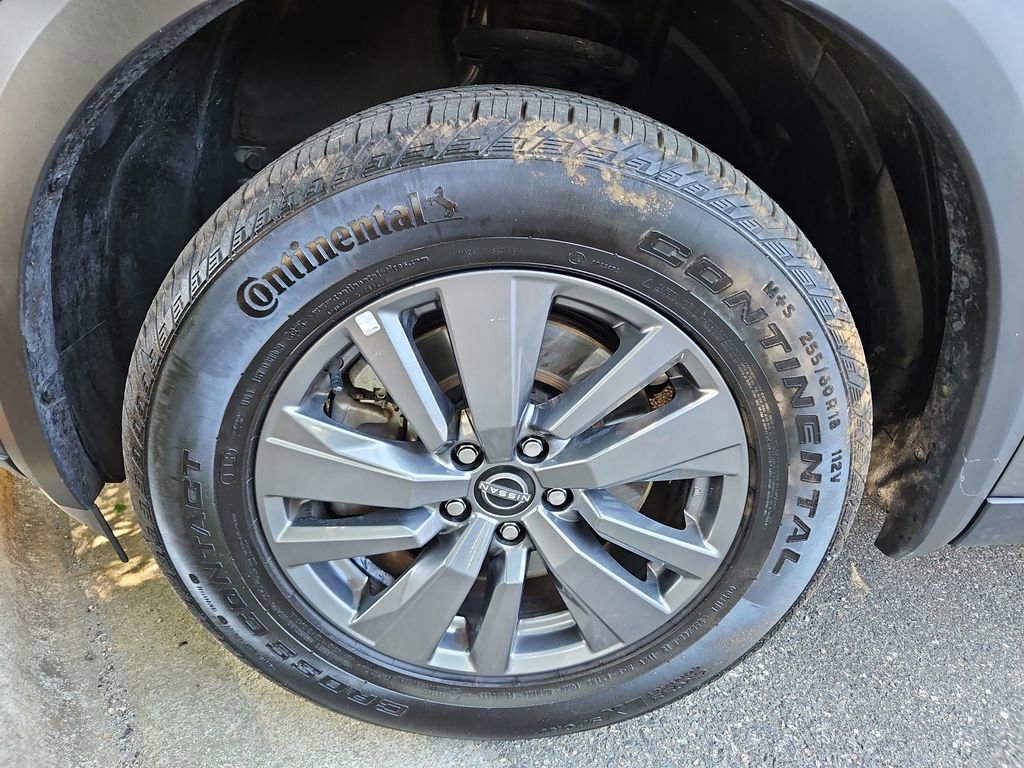 Used 2025 Nissan Pathfinder SV FWD image 34