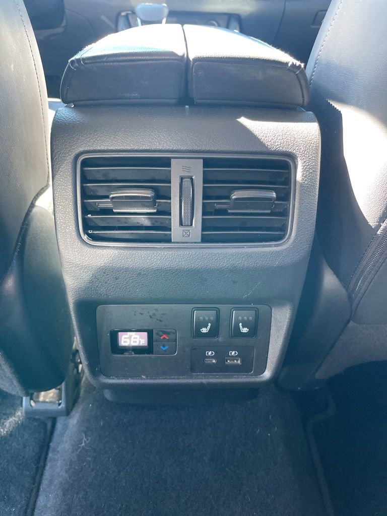 Used 2022 Nissan Rogue Platinum w/ Head-Up Display Package image 17