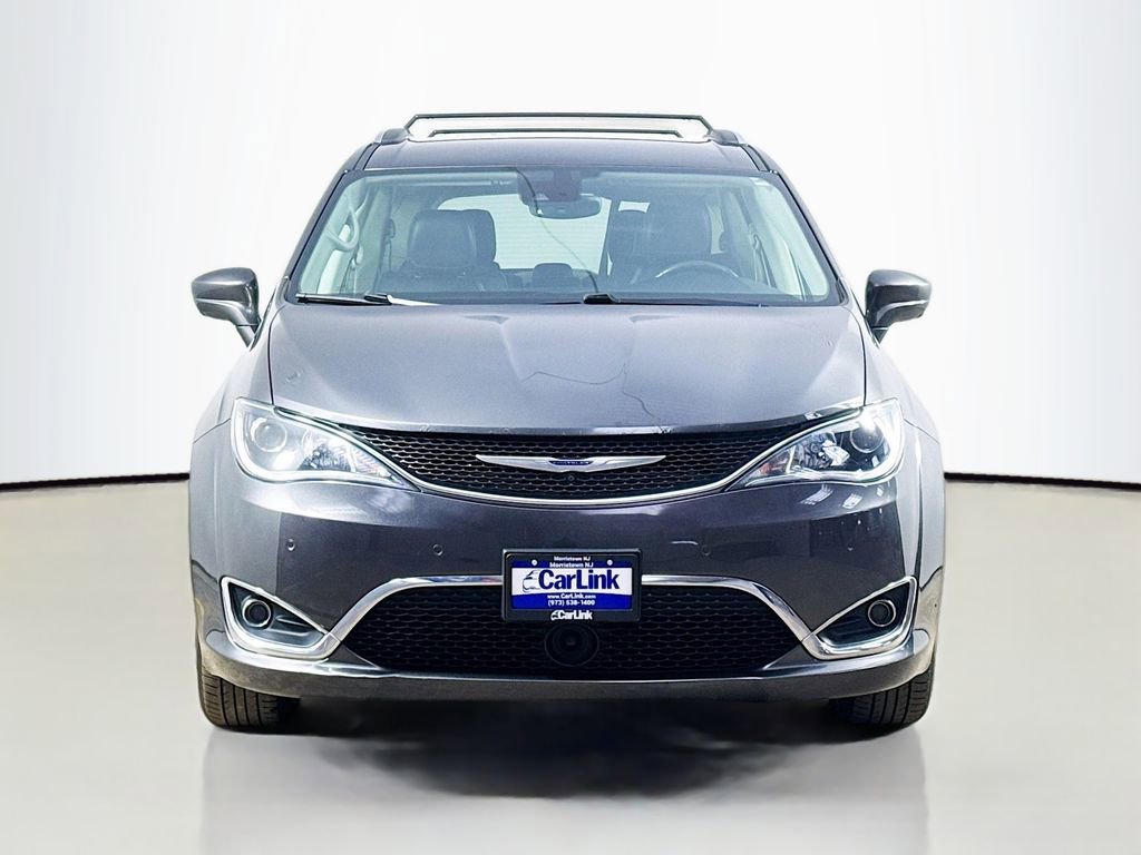 Used 2019 Chrysler Pacifica Touring-L w/ Advanced Safetytec Group FWD image 2