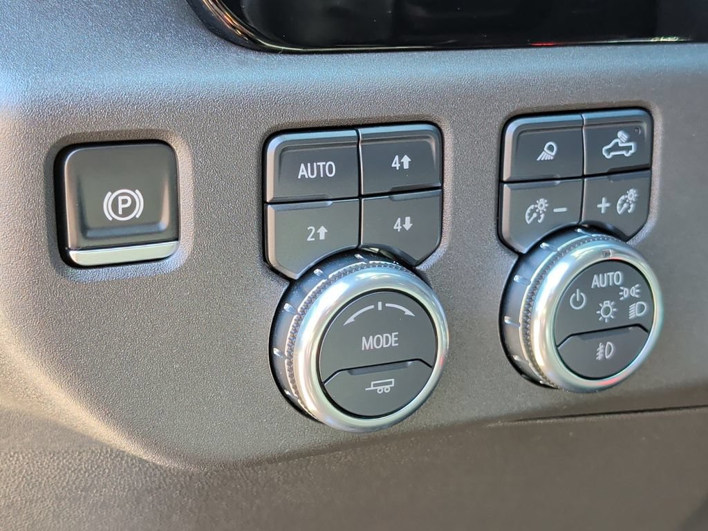 Used 2025 GMC Sierra 1500 Elevation w/ Elevation Premium Package AWD/4WD image 14