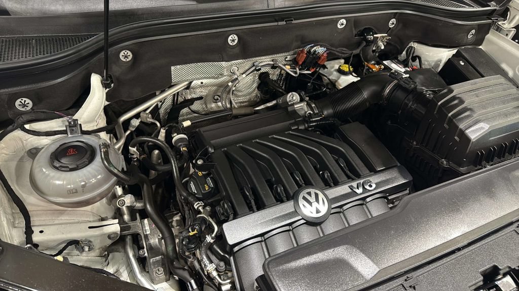 Used 2018 Volkswagen Atlas SEL Premium AWD/4WD image 35
