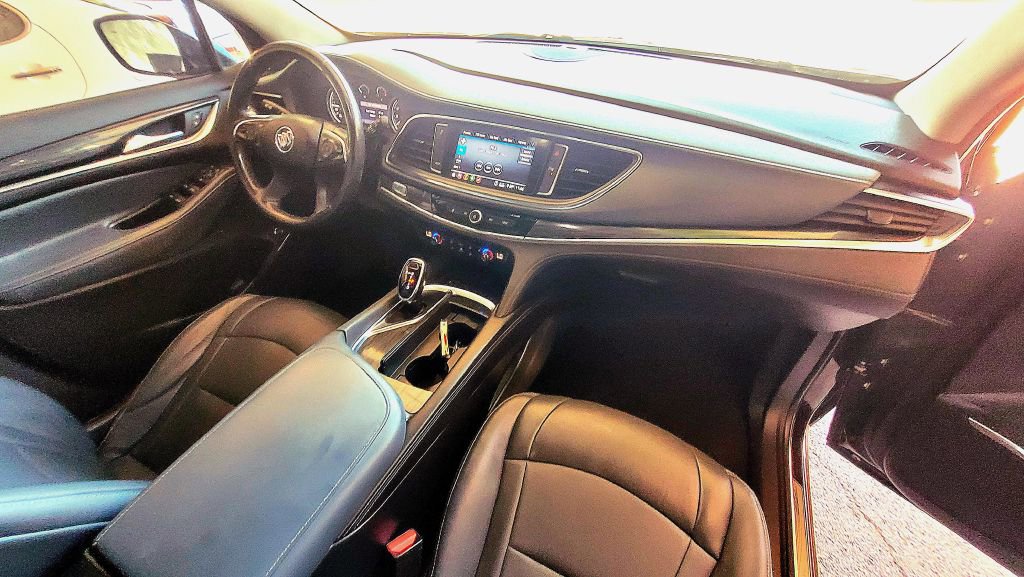Used 2021 Buick Enclave Essence w/ Sport Touring Edition image 14