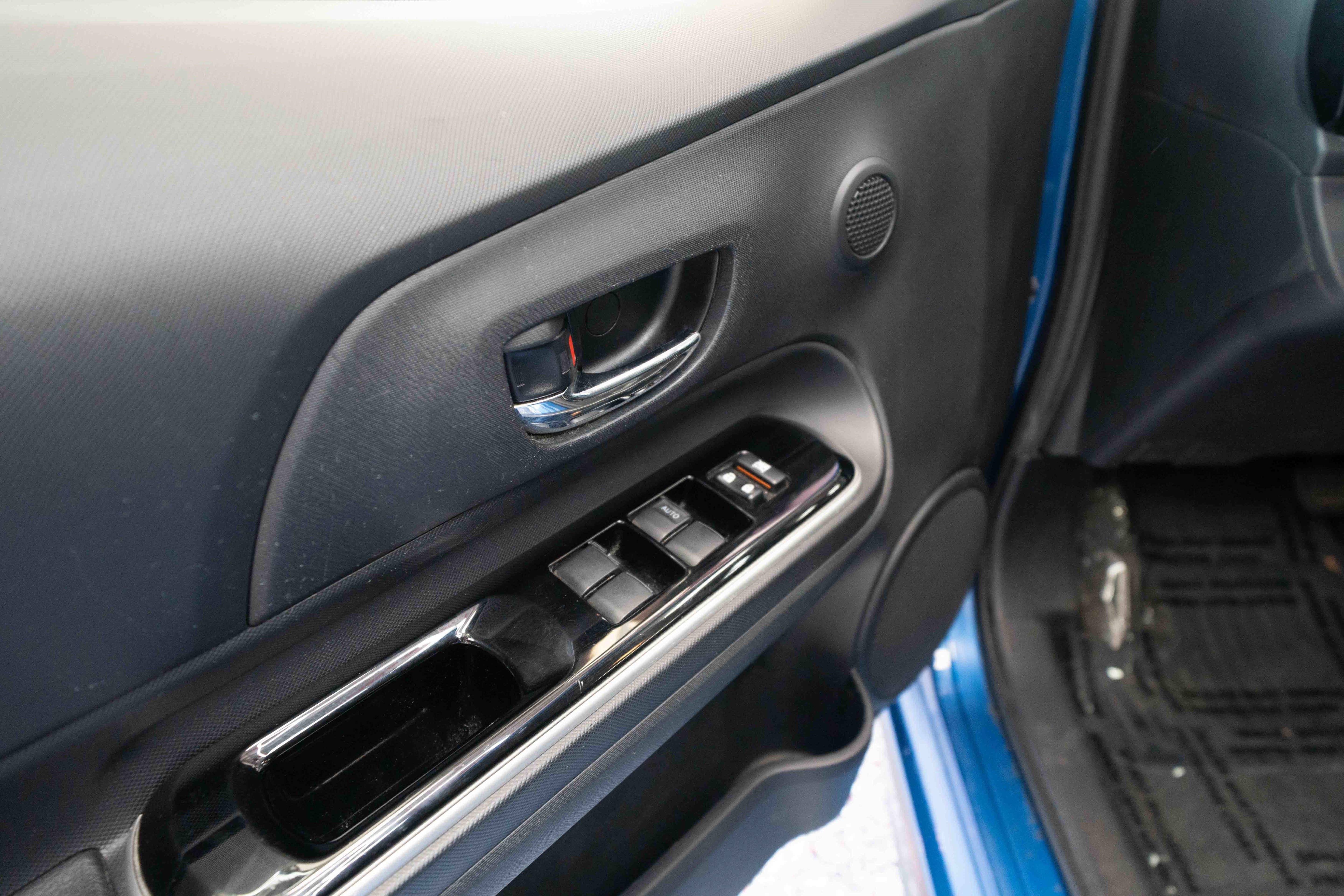 Used 2017 Toyota Prius C Two FWD image 6