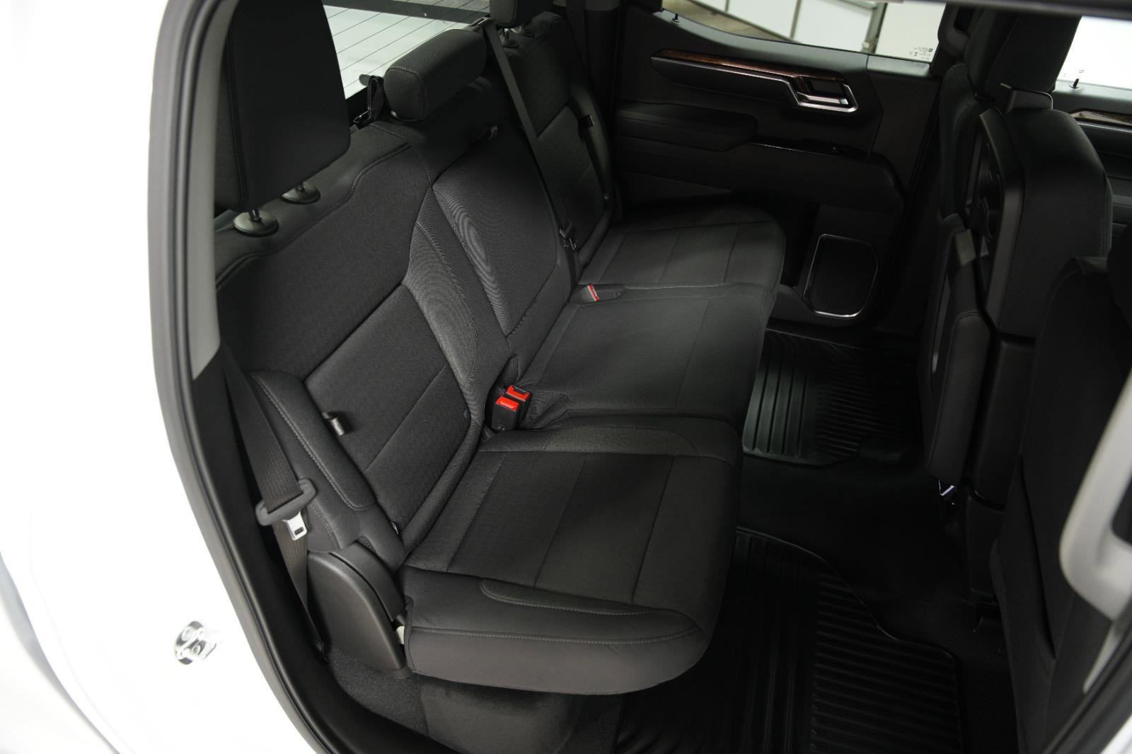 New 2026 GMC Sierra 1500 Elevation image 13