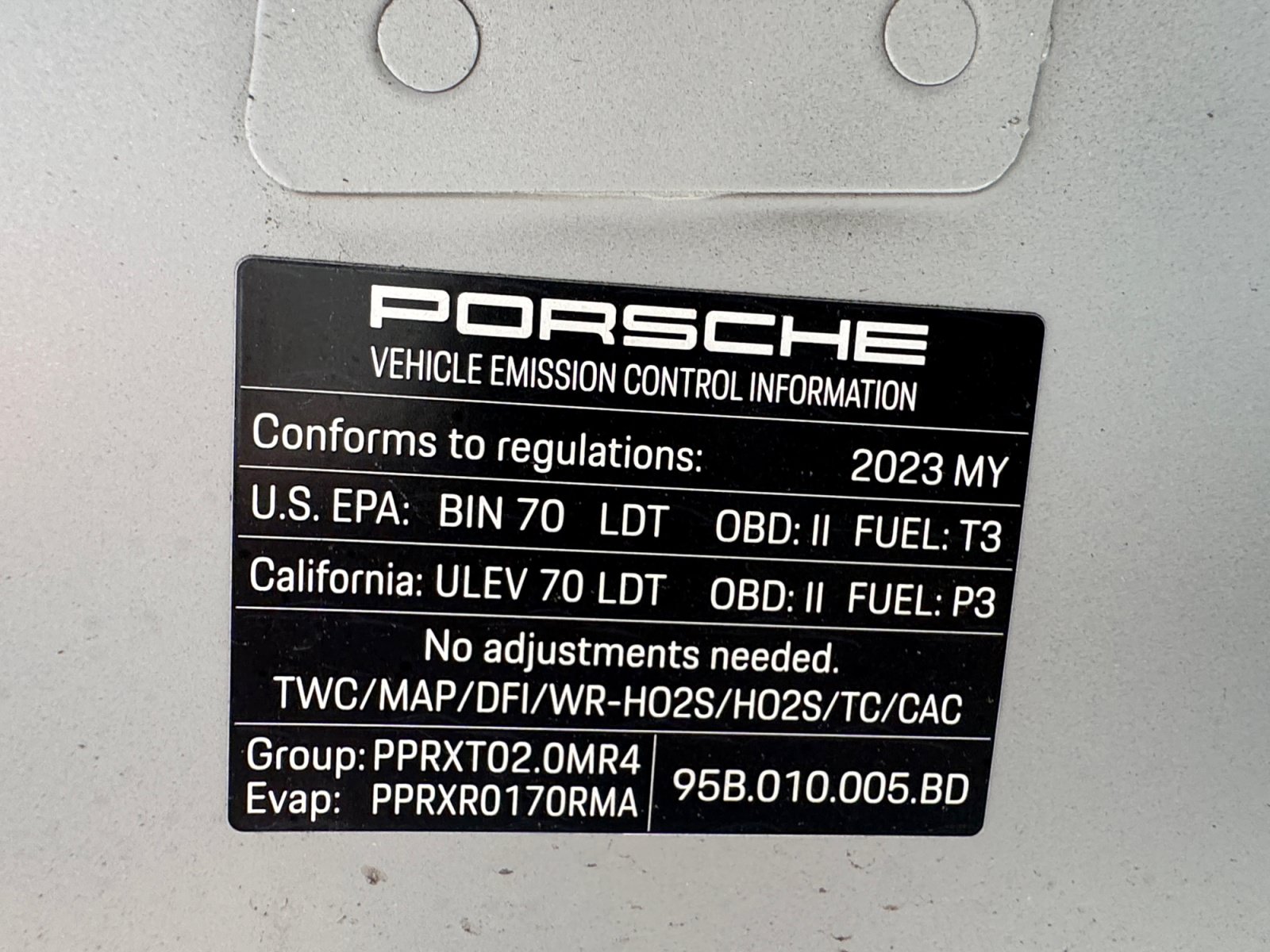 Used 2023 Porsche Macan AWD/4WD image 22