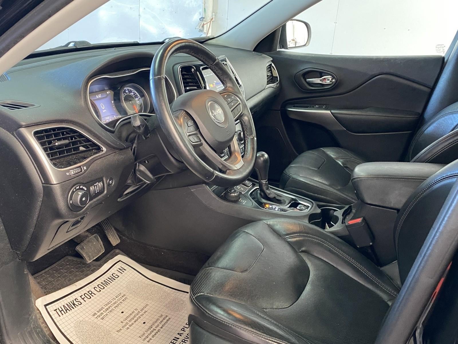 Used 2019 Jeep Cherokee Limited image 21