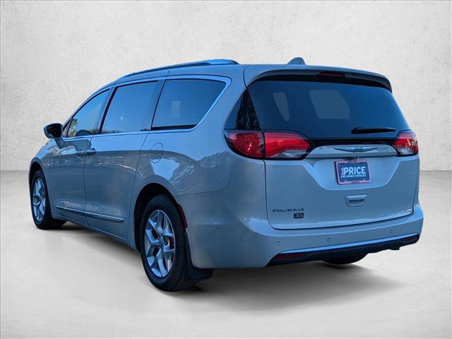 Used 2020 Chrysler Pacifica Touring-L image 6