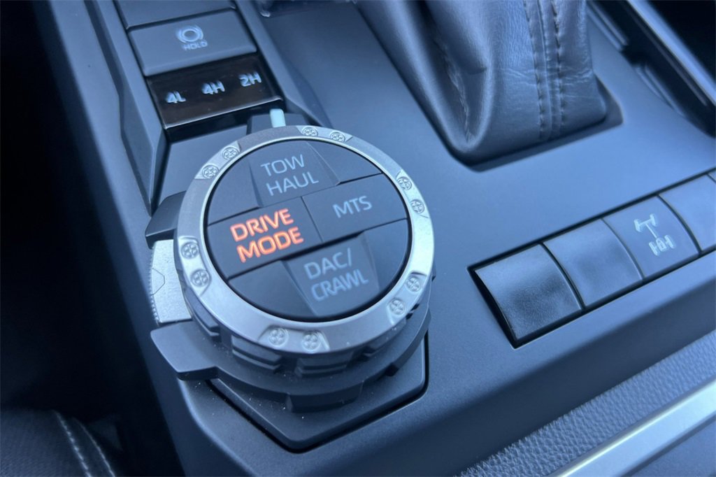 Used 2024 Toyota Tacoma TRD Off-Road image 32