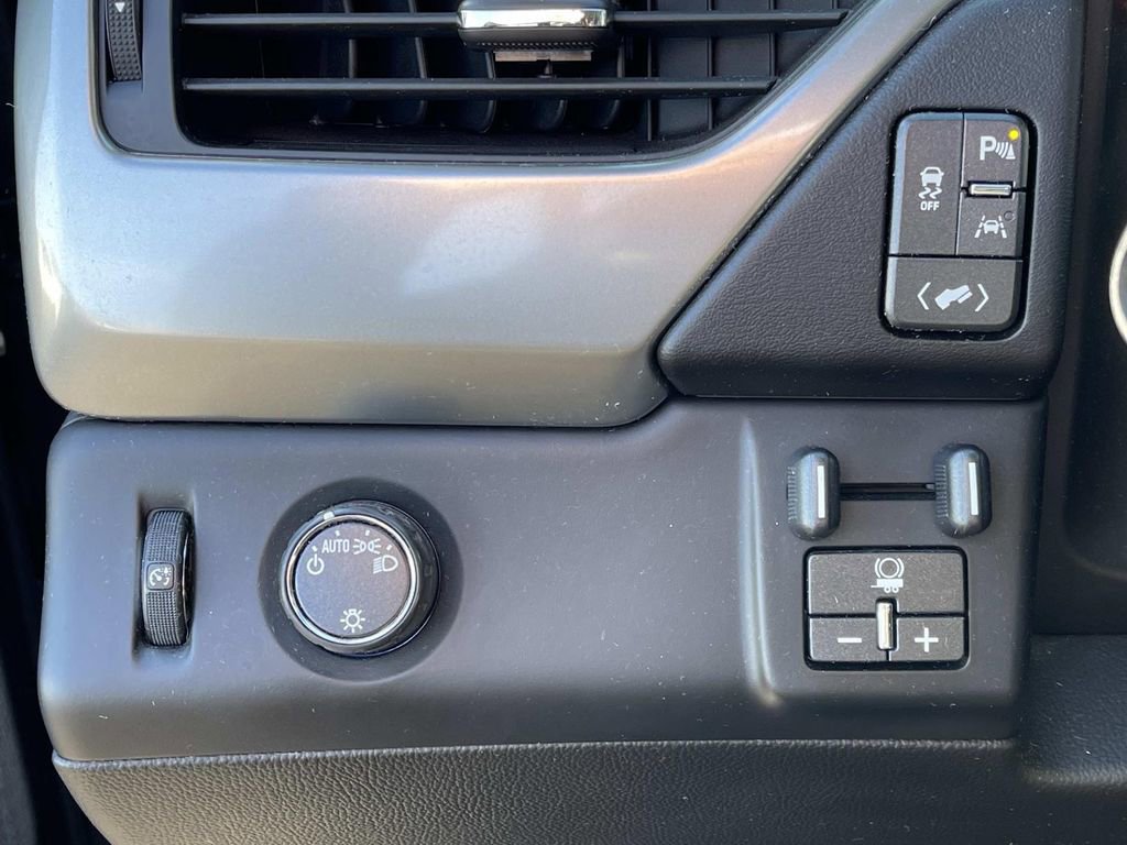 Used 2016 Chevrolet Tahoe LS w/ All-Season Package image 31