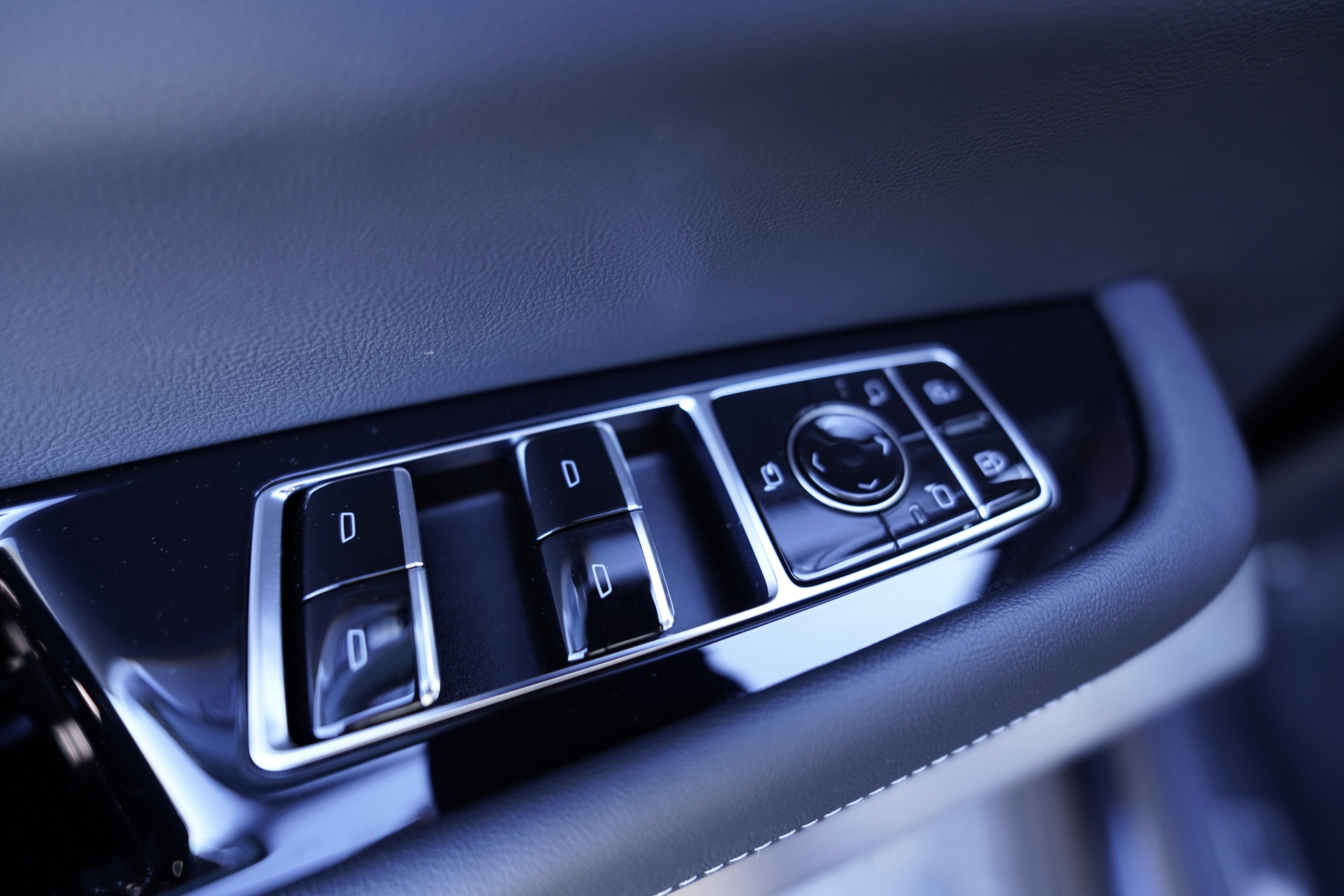 Used 2026 Cadillac Vistiq Sport image 29