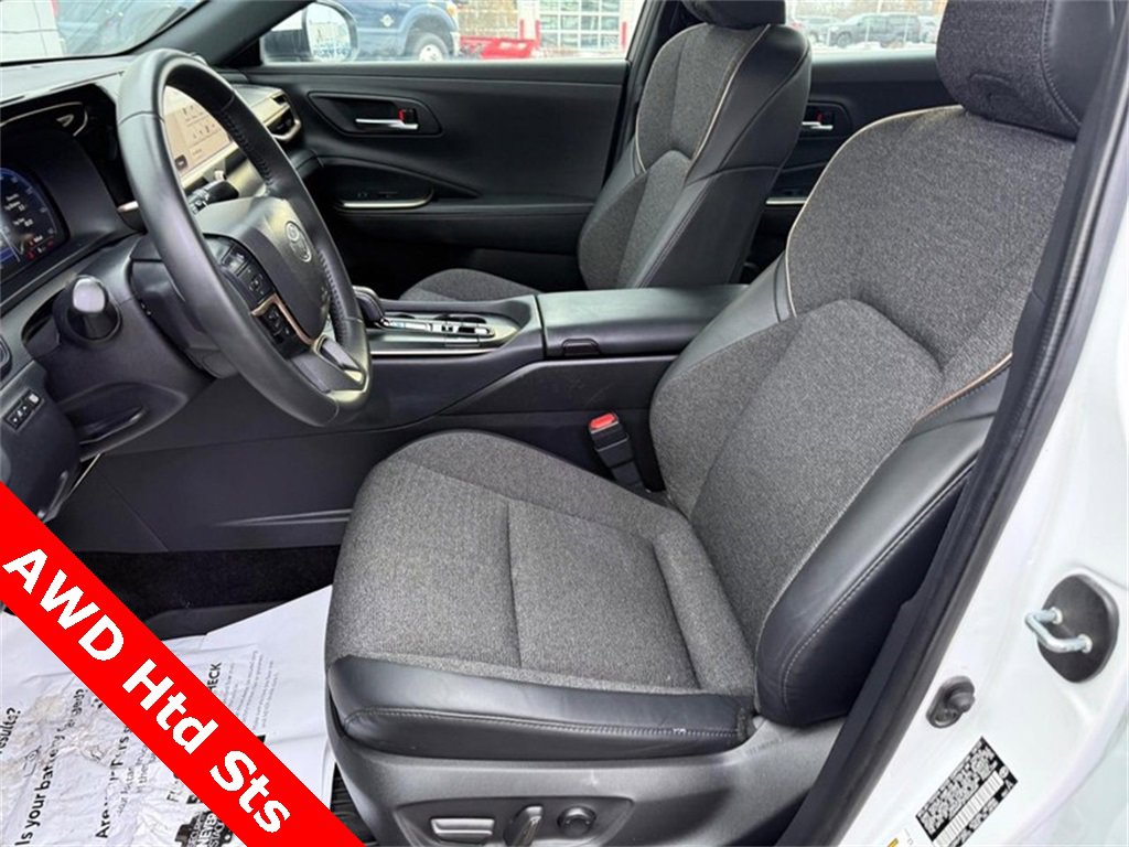 Used 2023 Toyota Crown XLE image 16