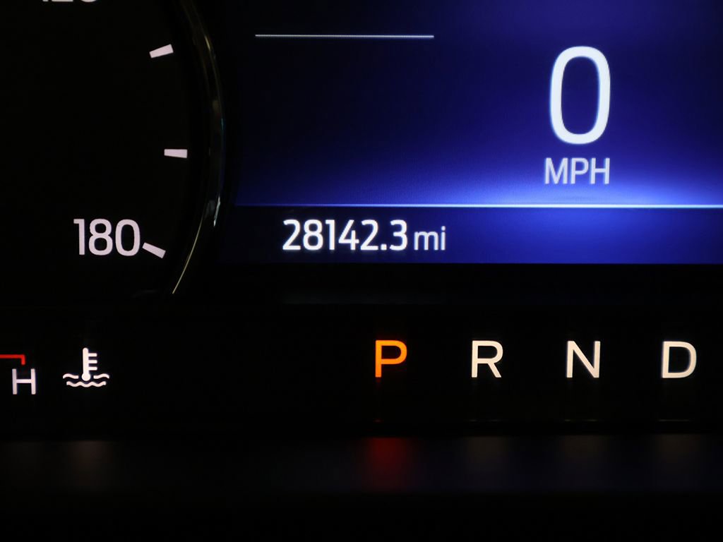 Used 2022 Ford Escape SE image 32