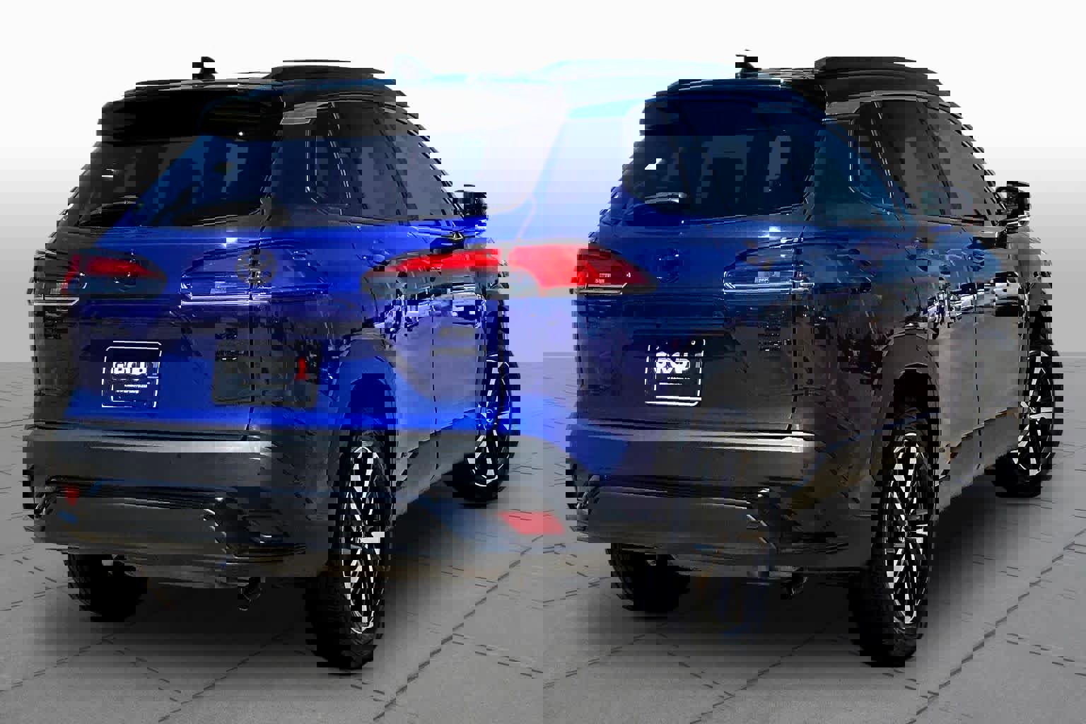 Used 2024 Toyota Corolla Cross XSE w/ Convenience Package image 13