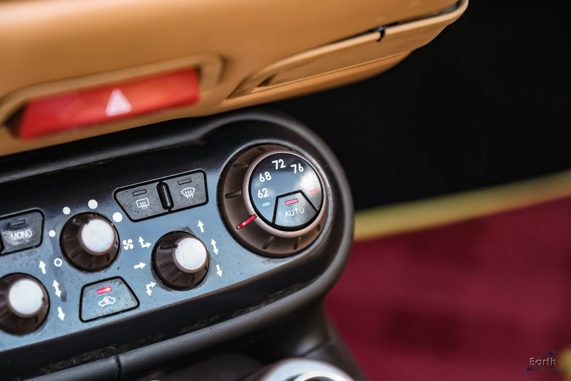 Used 2014 Ferrari California RWD image 73