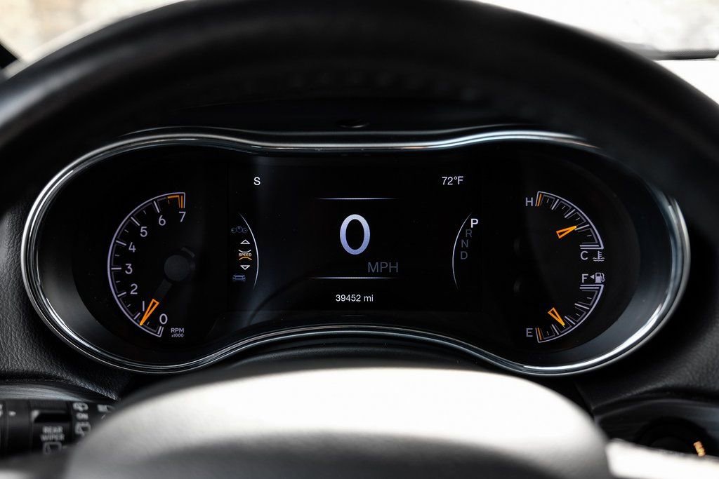 Used 2022 Jeep Grand Cherokee Limited w/ Tech Group image 30