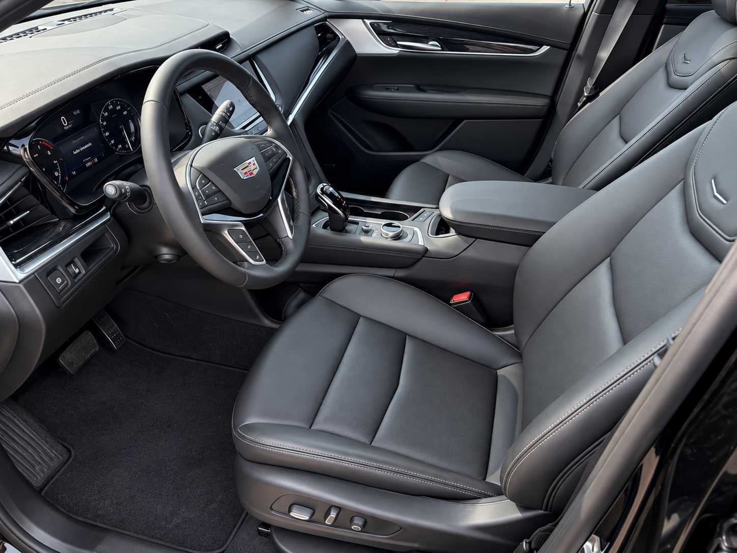 Certified 2025 Cadillac XT5 Premium Luxury AWD/4WD image 20