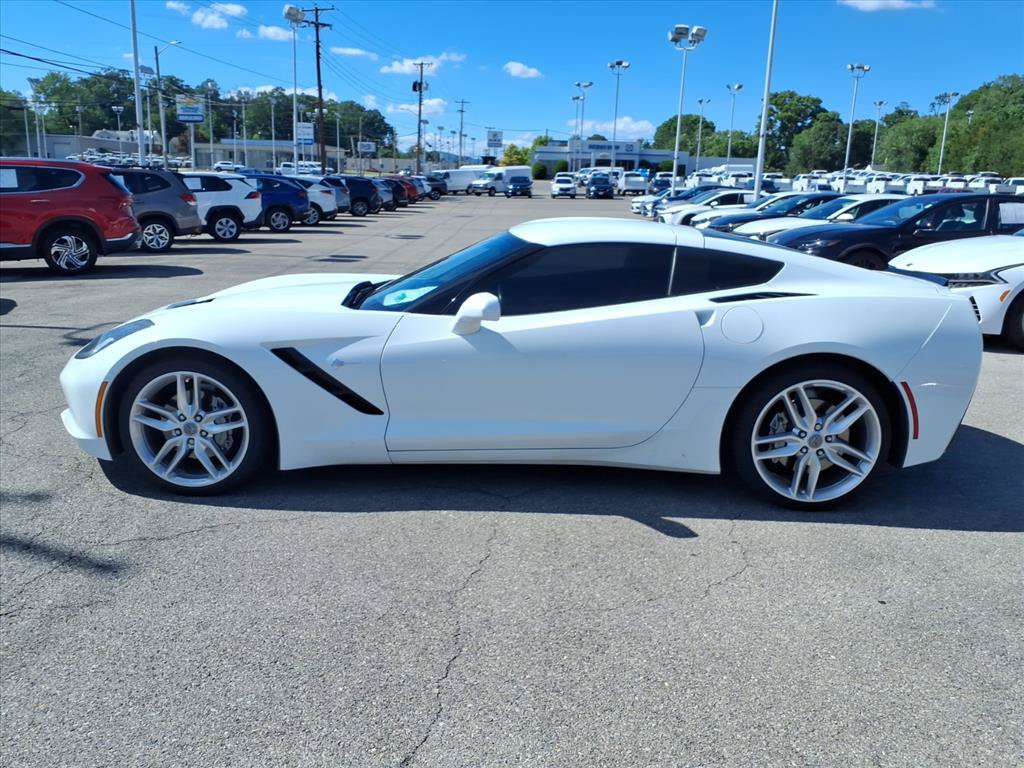 Used 2019 Chevrolet Corvette Stingray Coupe w/ 1LT RWD image 7
