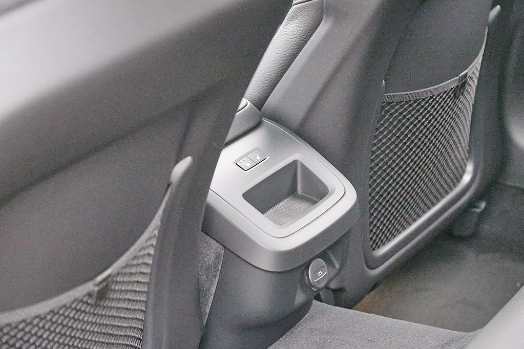 New 2026 Volvo V60 B5 Cross Country Plus w/ Climate Package image 21