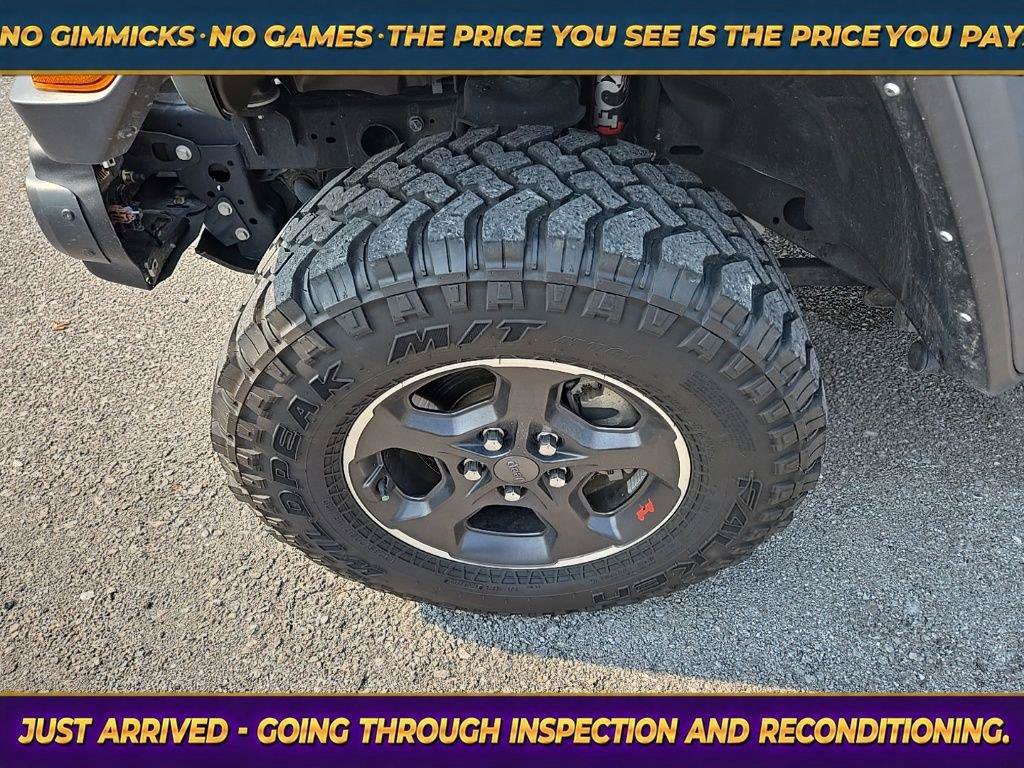 Used 2022 Jeep Gladiator Rubicon w/ LED Lighting Group AWD/4WD image 12