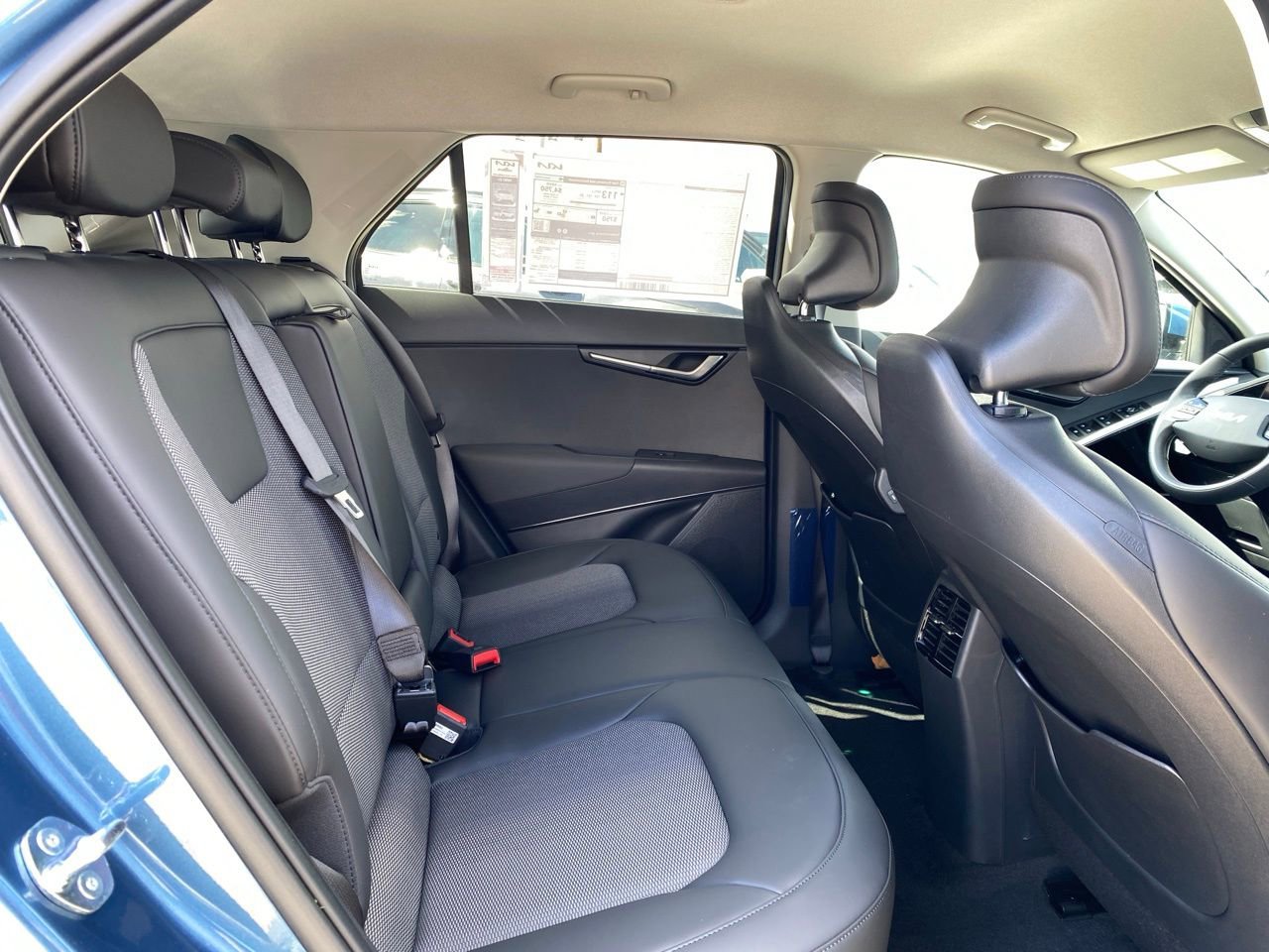 New 2026 Kia Niro Wind FWD image 23